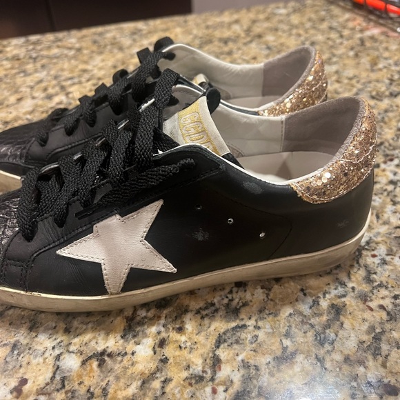 Golden Goose Superstar Leather Glitter Low-Top Sneakers Size 37 Black and Gold - Picture 4 of 11